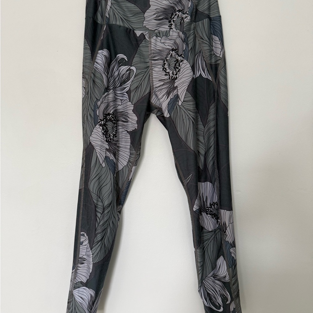 Maaji Floral Print Black Gray Leggings